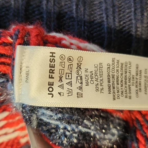 Joe Fresh FairIsle/Christmas sweater - Picture 7 of 7